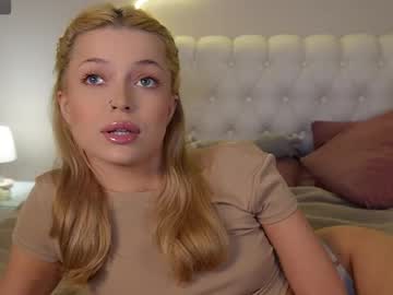 girl Sex Chat With Girls Live On Cam with kellypeachpie