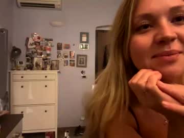 girl Sex Chat With Girls Live On Cam with kirraanette